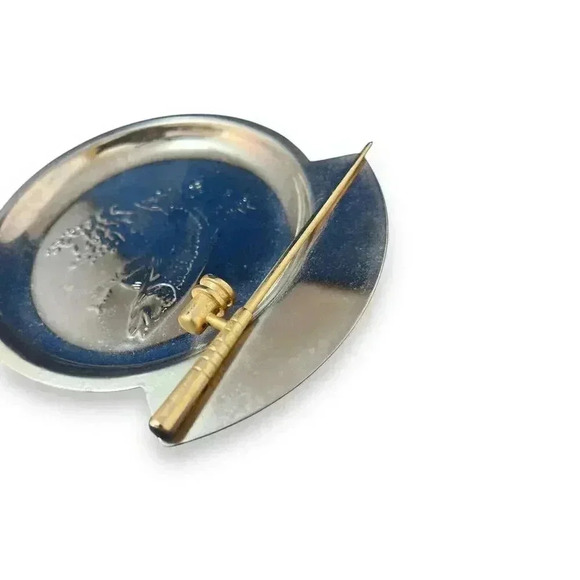 Vintage Metal Ashtray or Coaster, Bass Fishing pole Silver gold 4.5” wide Taiwan - Picture 2 of 5
